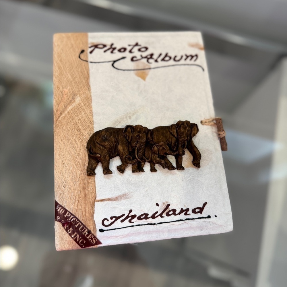 Thailand Vintage Souvenir Hand Made 3D Elephants Natural Paper Photo Album